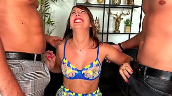 Play Lexi offers her ass to two men