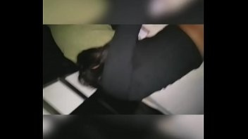 Play Adolescente borracha le duele anal salvaje parte 2