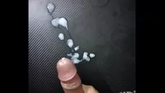 Play White Cumshot Master's Masturbation Session
