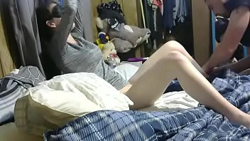 Play Daddy teaches young daughter to check cell phone.